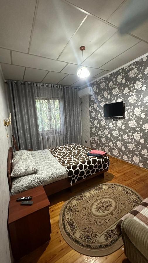 Hotel Lotos Bishkek Esterno foto